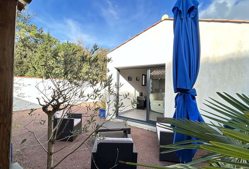 LA GUERINIERE (85) - Le bois des Eloux district -
3-room house approximately...