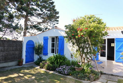 Barbâtre (85) - Town center district
3-room house - approximately 55 m² - up...