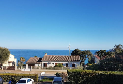 L'appartement "Cystes" est idéalement situé dans le village de Solenzara, en...