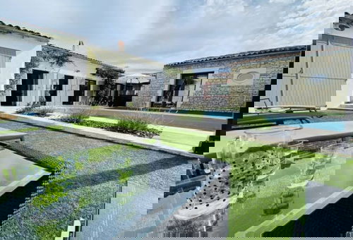 Dans cette villa de charme, chaque espace est parfaitement équipé afin que...