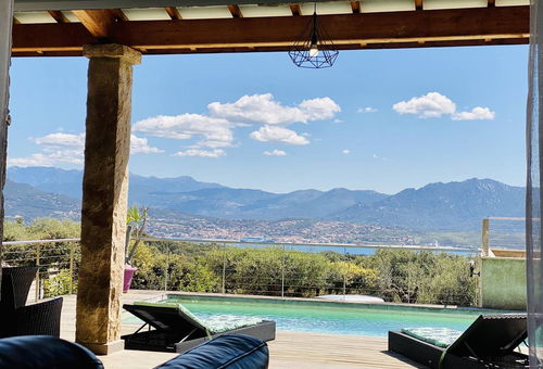 Villa with sea view near the beaches