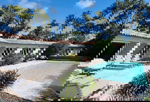 Pretty villa located in the pine forest