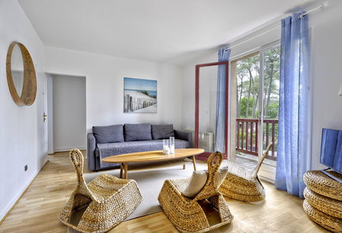 In the popular and sought after area of the restaurants “La Corniche” and...