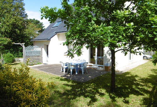 Maison individuelle pour 8 personnes avec jardin située au calme à 500 m de...