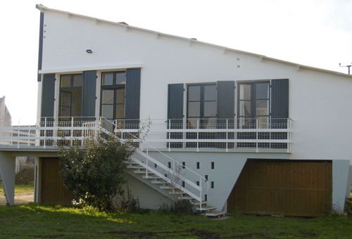 Old house partially renovated with terrace overlooking the port of St Jacques...