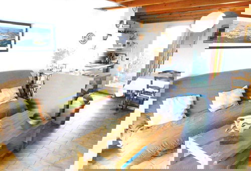 Located in a residence 200 m from the beach in St Jacques, pretty house with...