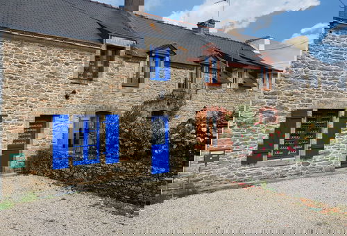 Fisherman’s house with enclosed garden in a quiet location, near the Gulf of...