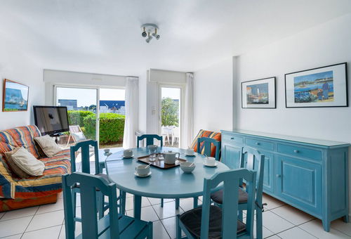 Carnac, at 1km from the beach, the Thalasotherapy and the center of the...