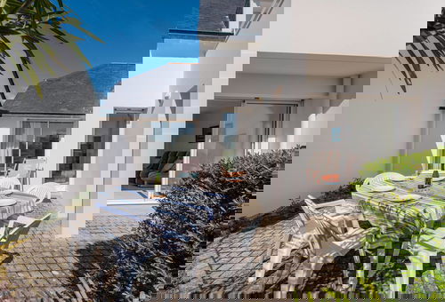 Carnac, at 1km from the beach, the Thalasotherapy and the center of the...