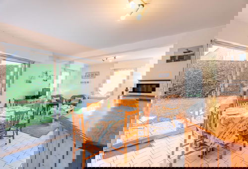 Carnac, à proximité de la Plage de Légenèse et de la Thalassothérapie,...