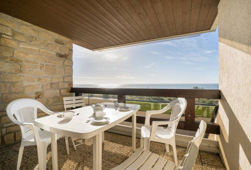 Carnac Grande Plage, studio cabin. Sea view