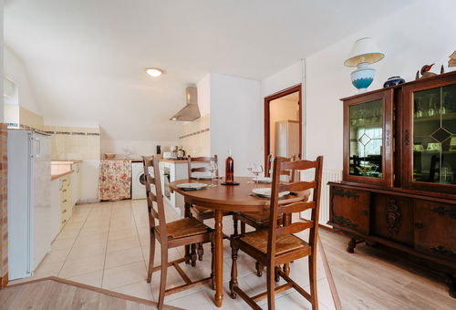 Carnac, midway from the beach and the village, 3-room apartment