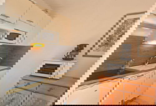 Direct access to the beach. Shared pool.