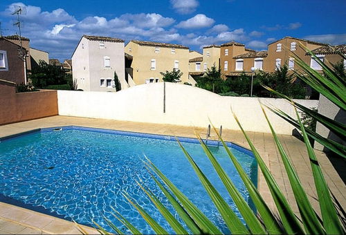 Located 600m from the main beach of Richelieu. Swimming pool.