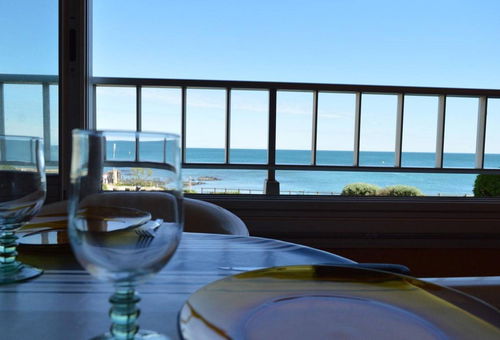 100m from the beach, swimming pool.