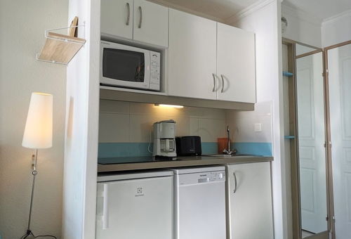 Apartment with beautiful sea view from the patio, close to the beach and...