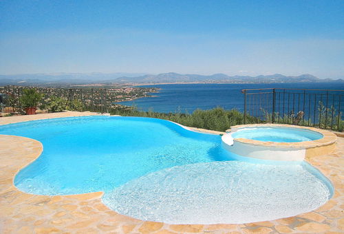 Apartment 2 bedroom Roquebrune-sur-argens