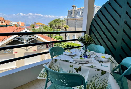 Located on Boulevard de la Plage in Arcachon, just 100 meters from the...