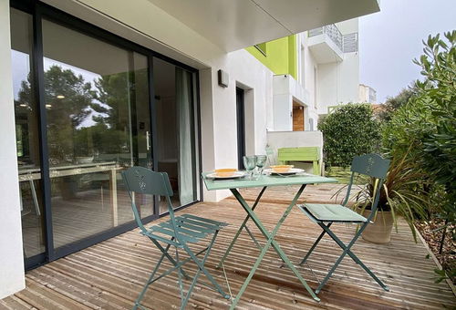 Apartment with south-facing terrace in Carré des Minimes