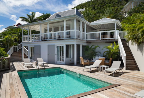 Perched on its rock, magnificent villa on Flamands Bay. Spectacular view...