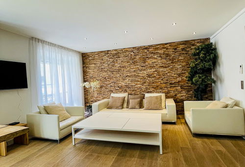 Magnificent, quiet apartment located in the heart of the city center, a...