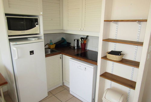Beach within walking distance, free parking, sea view, two bedrooms and large...