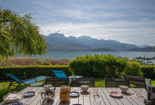 Au bord du lac, ravissante villa de vacances pour 9 personnes avec splendide...