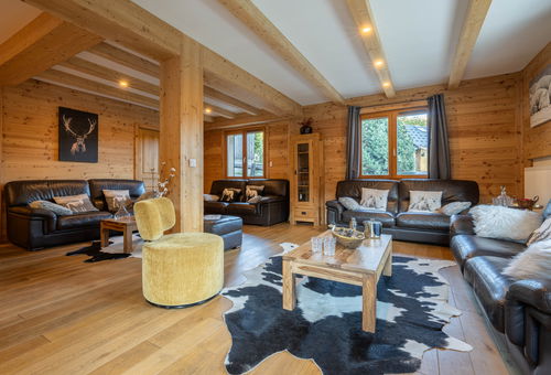 Town house renovated and converted into a real modern and cozy chalet.