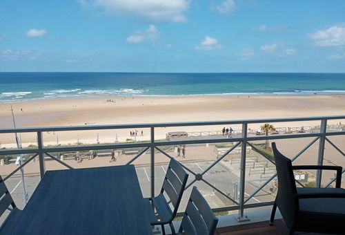 Discover the brand new Giralda residence (built in 2021) on the sea front...