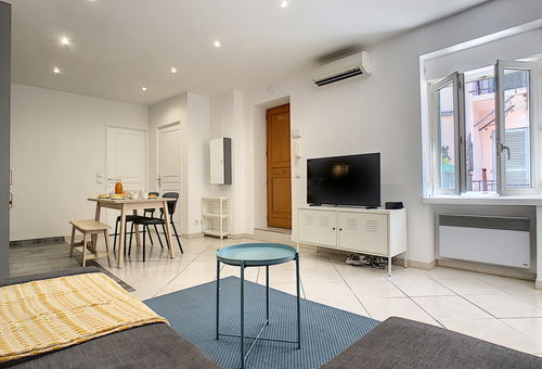 Beautiful apartment with terrace!