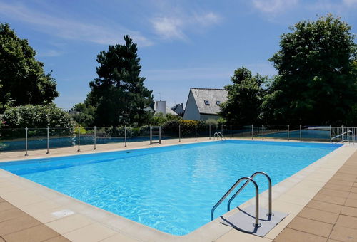 Avec piscine, proche de la plage et des commerces
