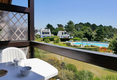 Avec piscine, proche de la plage et des commerces