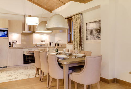 Contemporary style for this duplex apartment in the heart of Courcheve