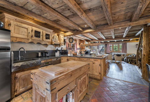 MERIBEL LE RAFFORT- Chalet DZINTILAIN SHORTChalet...
