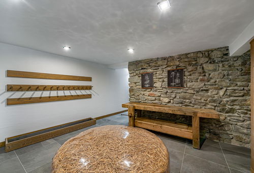 MERIBEL VILLAGE - CHALET VICTOIREOVERVIEWChalet of...