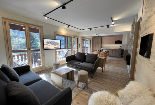 Spacieux appartement situé dans le centre de La Clusaz, à deux pas des...