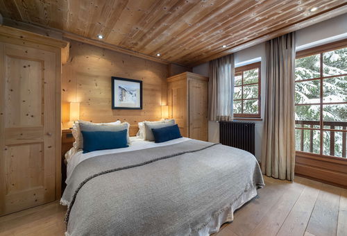 Beautiful chalet, 5 minutes from the centre of Megève, the chalet near the...