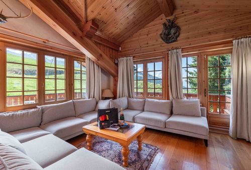 Beau chalet au pied des pistes, proche du centre