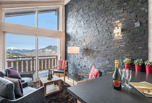 Penthouse à la décoration moderne au centre de Courchevel Moriond