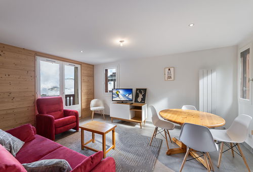 Wonderful view on the valley and the forest from this duplex apartment close...
