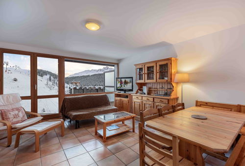 Die Wohnung mit einer Fläche von 59 m² ist eine Dreizimmerwohnung für 6...