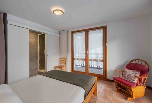 The apartment, with a surface area of 59m², is a three-room apartment...