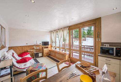 Accès direct sur les pistes à partir du 7ème étage de l'immeuble.