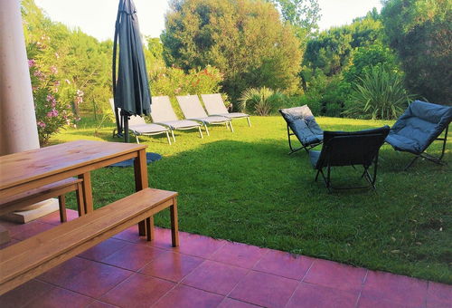 Rental in a domain with shared swimming pool
