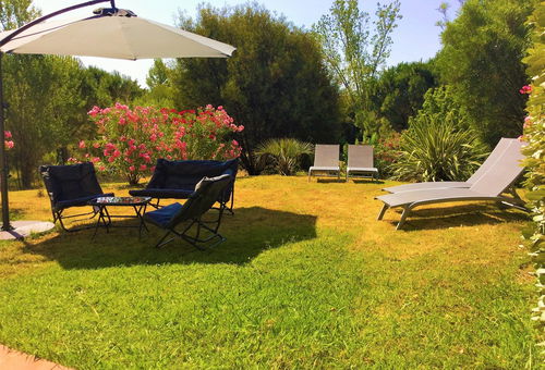 Rental in a domain with shared swimming pool