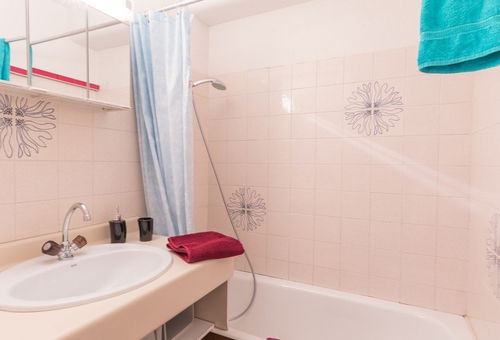 Le Monêtier les Bains (05) - Resort center - Les Fraches
2 room mountain...