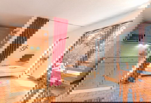 Garden flat with a view of the fir trees - Chantemerle