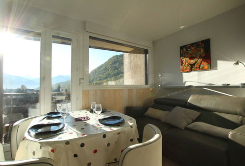 Appartement pour 3 personnes, aux pieds des pistes et des commerces -...