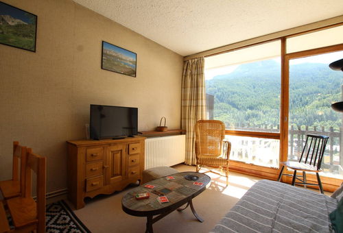Appartement avec vue sur la montagne, proche des commerces et des pistes -...