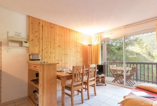 Appartement avec une jolie vue sur les montagnes, proche des commerces et des...